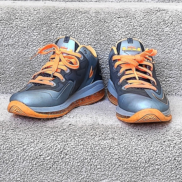 Nike Roshe Running Shoe - Picture 3 of 5